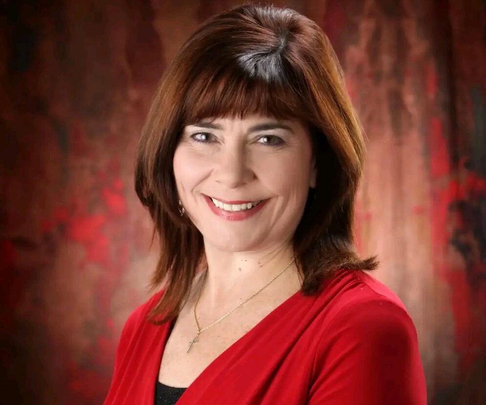 In Loving Memory of Mrs. Laurie Eppler — Mentor Community Mourns Beloved Vocal Director and Friend